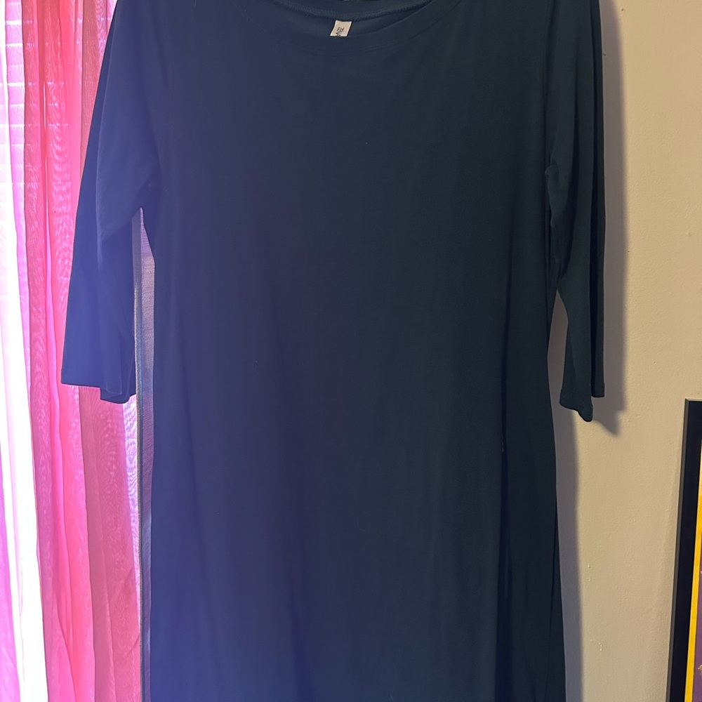 Elegant Green Dress with pockets. Cute with leggings and boots.